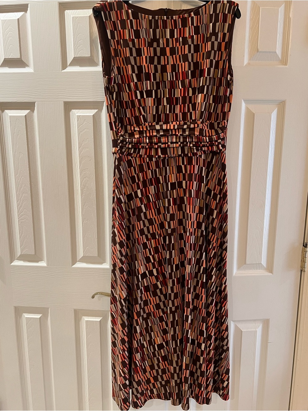 Jessica Howard Sleeveless Maxi Dress in Brown, Red and Cream Geometric Print